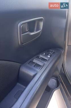 Внедорожник / Кроссовер Mitsubishi Outlander 2010 в 