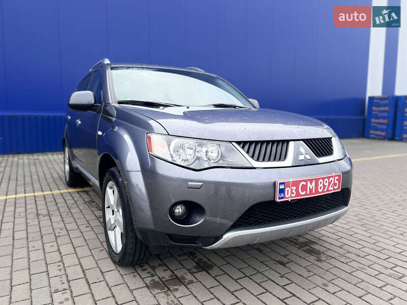 Внедорожник / Кроссовер Mitsubishi Outlander 2008 в Дубно