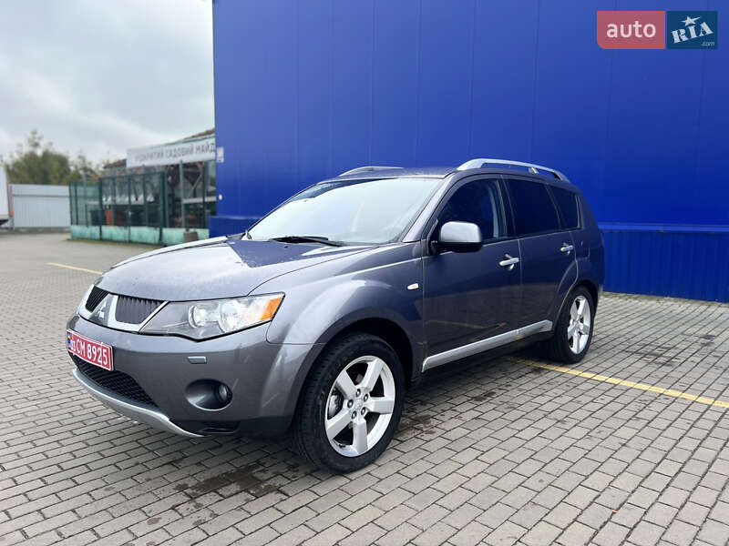 Внедорожник / Кроссовер Mitsubishi Outlander 2008 в Дубно