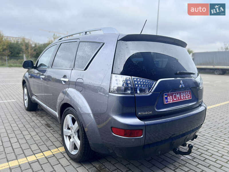 Внедорожник / Кроссовер Mitsubishi Outlander 2008 в Дубно