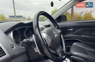 Внедорожник / Кроссовер Mitsubishi Outlander 2008 в 