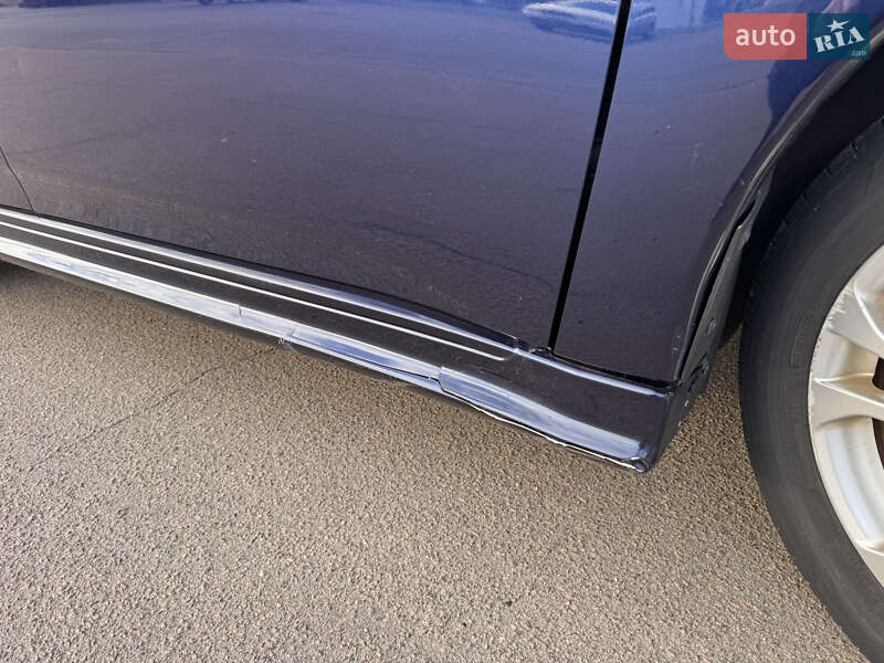 Позашляховик / Кросовер Mitsubishi Outlander 2014 в Києві