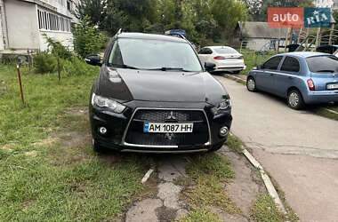 Позашляховик / Кросовер Mitsubishi Outlander 2012 в Житомирі
