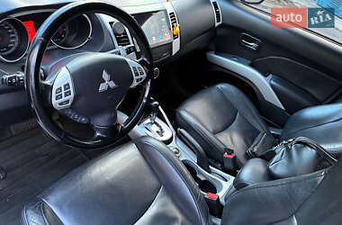 Внедорожник / Кроссовер Mitsubishi Outlander 2008 в 