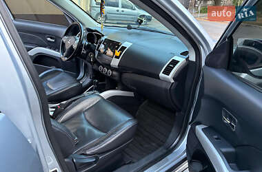 Внедорожник / Кроссовер Mitsubishi Outlander 2008 в 