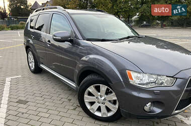 Внедорожник / Кроссовер Mitsubishi Outlander 2011 в Луцке