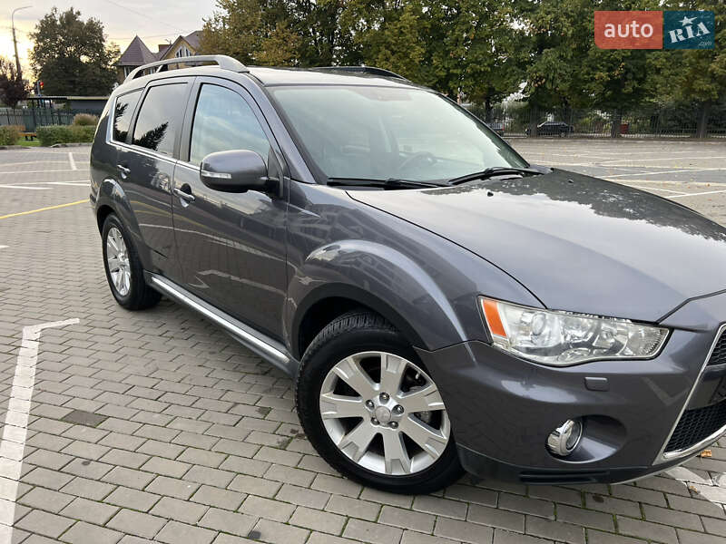 Mitsubishi Outlander 2011