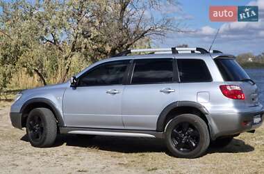 Позашляховик / Кросовер Mitsubishi Outlander 2005 в 