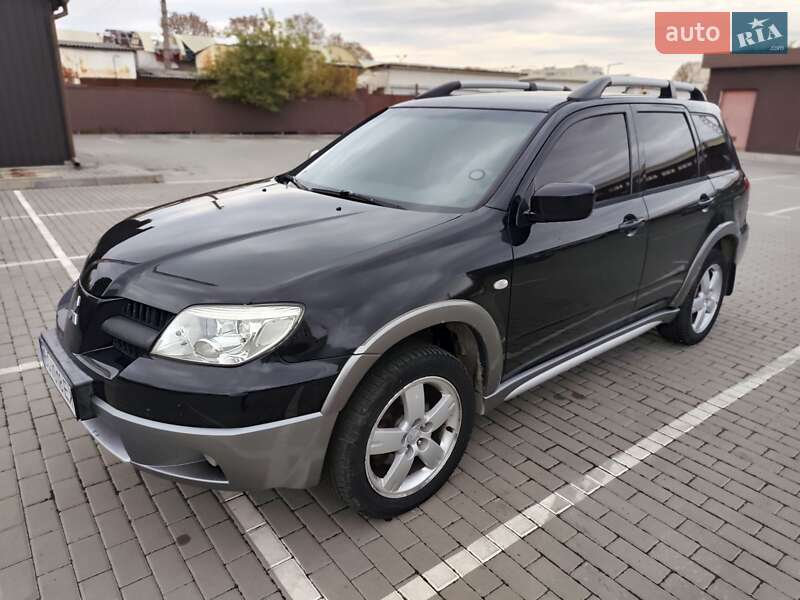 Внедорожник / Кроссовер Mitsubishi Outlander 2005 в 