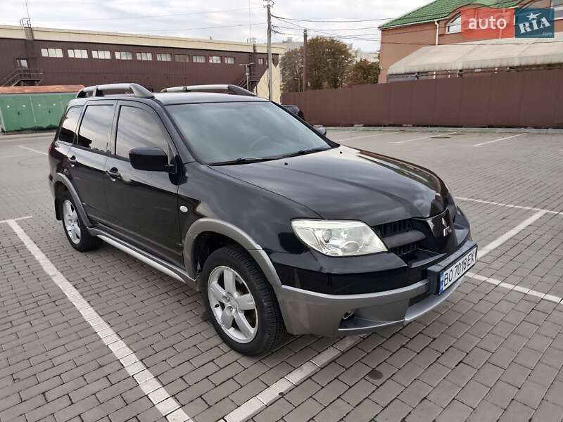 Внедорожник / Кроссовер Mitsubishi Outlander 2005 в Черкассах фото 2 Внедорожник / Кроссовер Mitsubishi Outlander 2005 в Черкассах