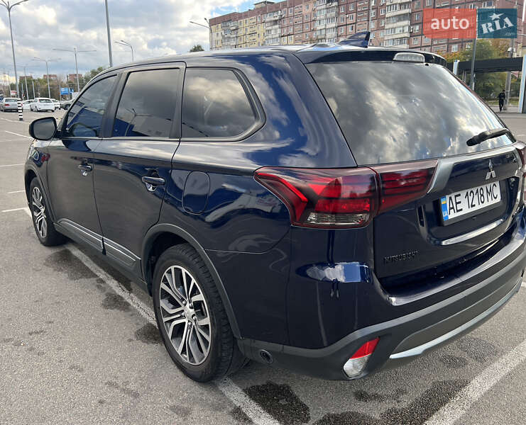 Позашляховик / Кросовер Mitsubishi Outlander 2018 в Дніпрі