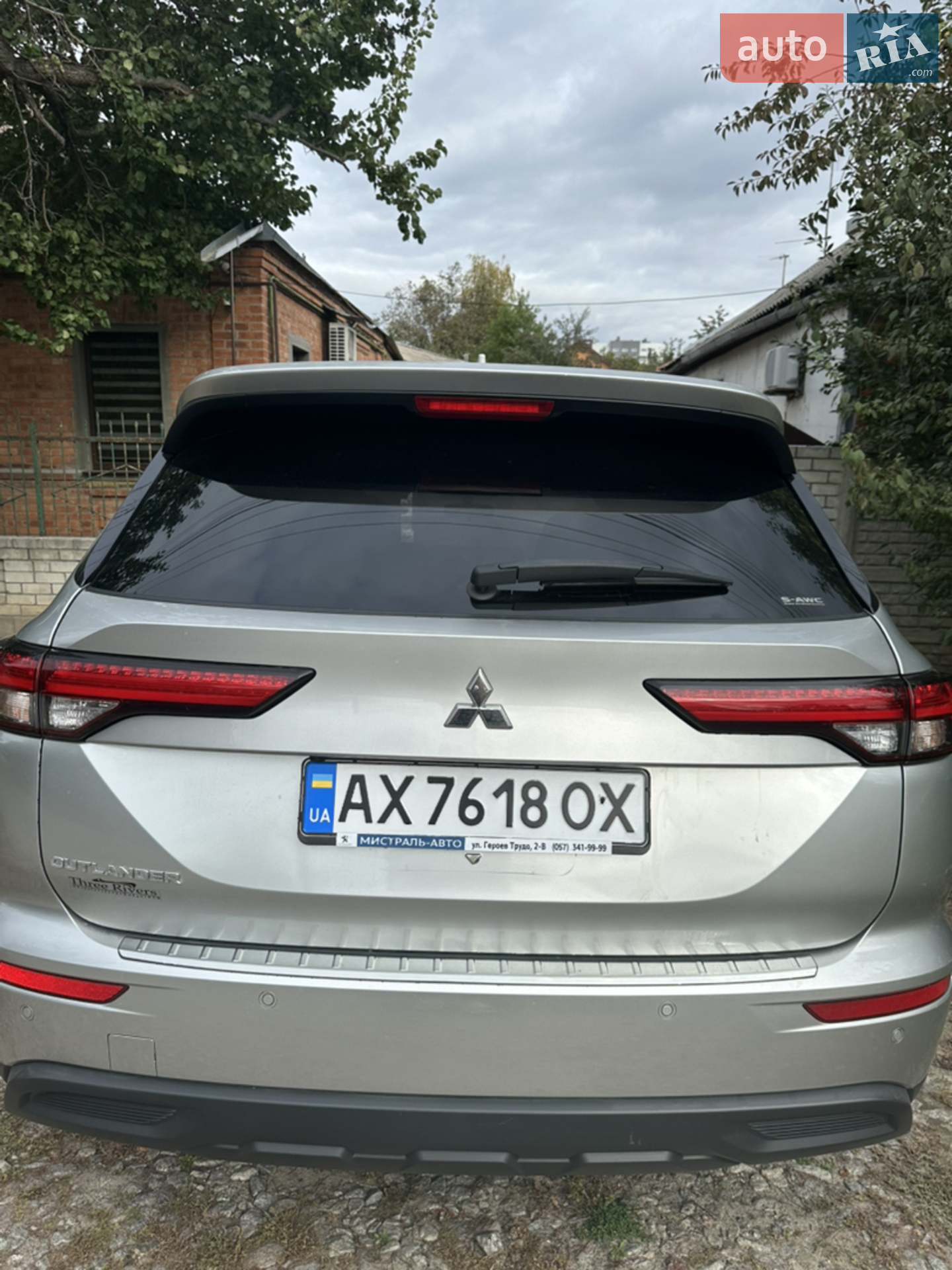 2021 Mitsubishi Outlander - мініатюра 2