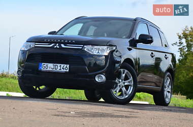 Внедорожник / Кроссовер Mitsubishi Outlander 2013 в 