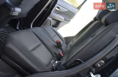 Внедорожник / Кроссовер Mitsubishi Outlander 2013 в 