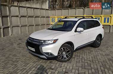 Внедорожник / Кроссовер Mitsubishi Outlander 2016 в Днепре