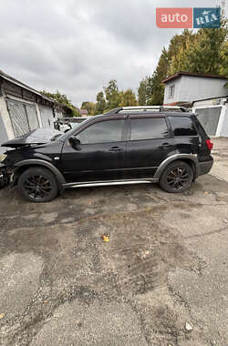 Внедорожник / Кроссовер Mitsubishi Outlander 2006 в Киеве
