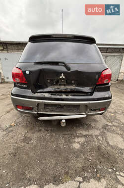 Внедорожник / Кроссовер Mitsubishi Outlander 2006 в Киеве