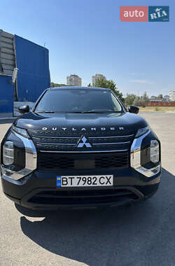 Внедорожник / Кроссовер Mitsubishi Outlander 2022 в Белой Церкви