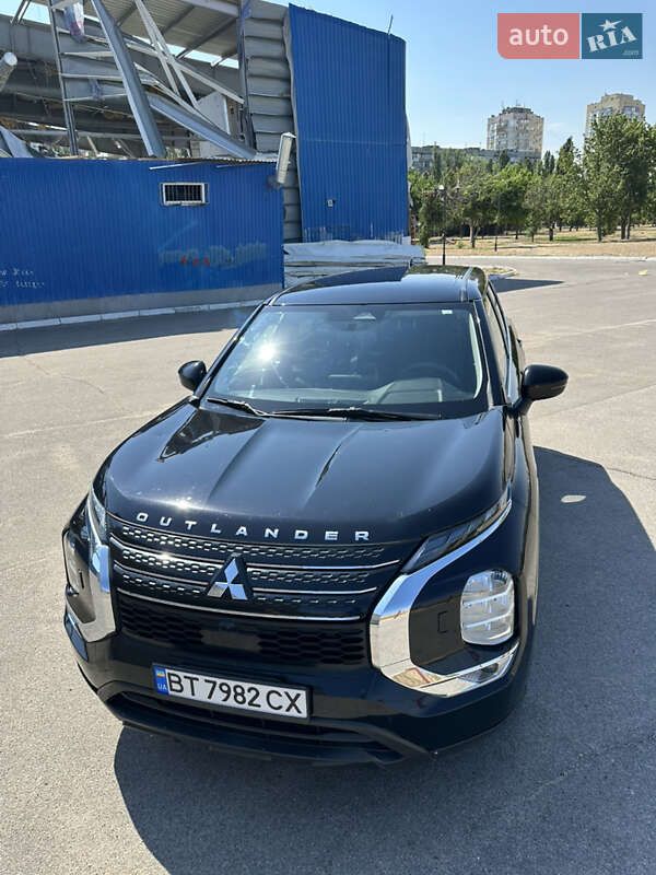 Позашляховик / Кросовер Mitsubishi Outlander 2022 в Одесі фото 7 Позашляховик / Кросовер Mitsubishi Outlander 2022 в Одесі