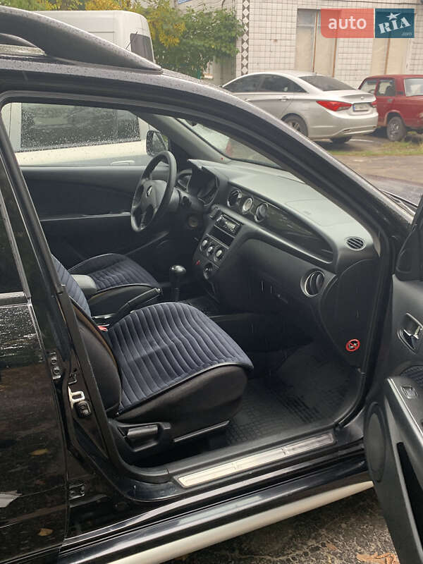Позашляховик / Кросовер Mitsubishi Outlander 2006 в Василькові