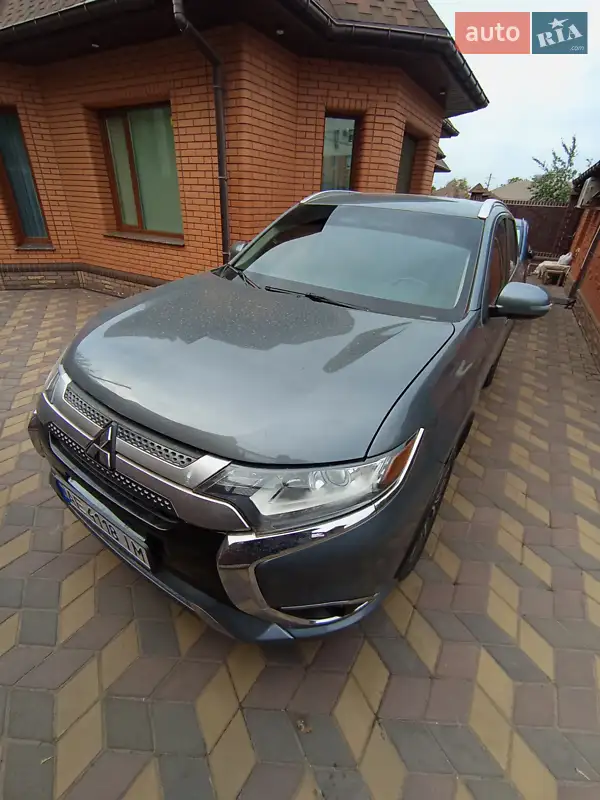 Mitsubishi Outlander