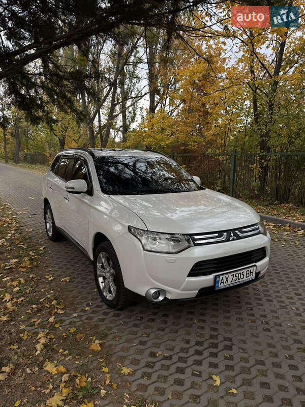 Mitsubishi Outlander 2013
