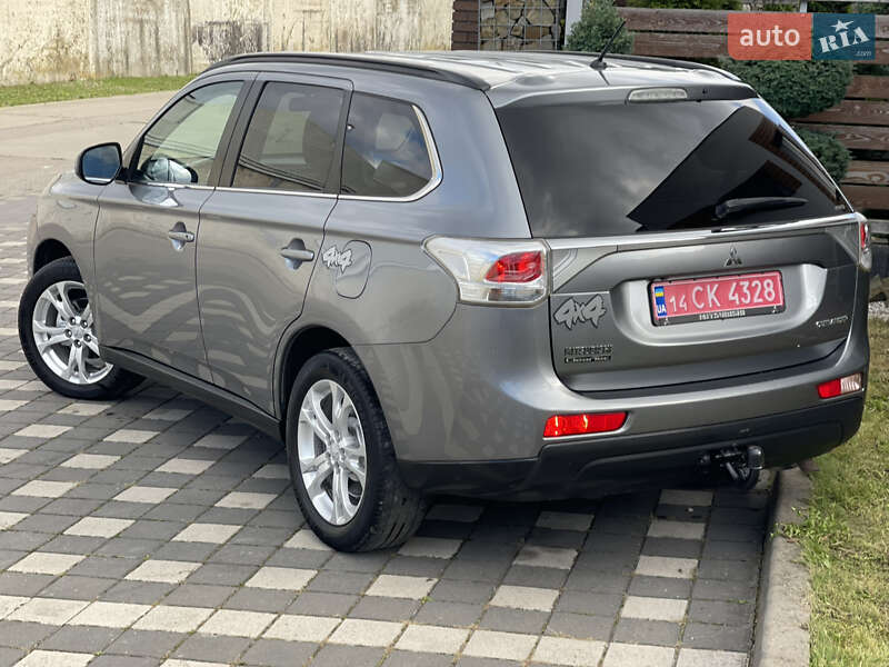 Внедорожник / Кроссовер Mitsubishi Outlander 2014 в Стрые