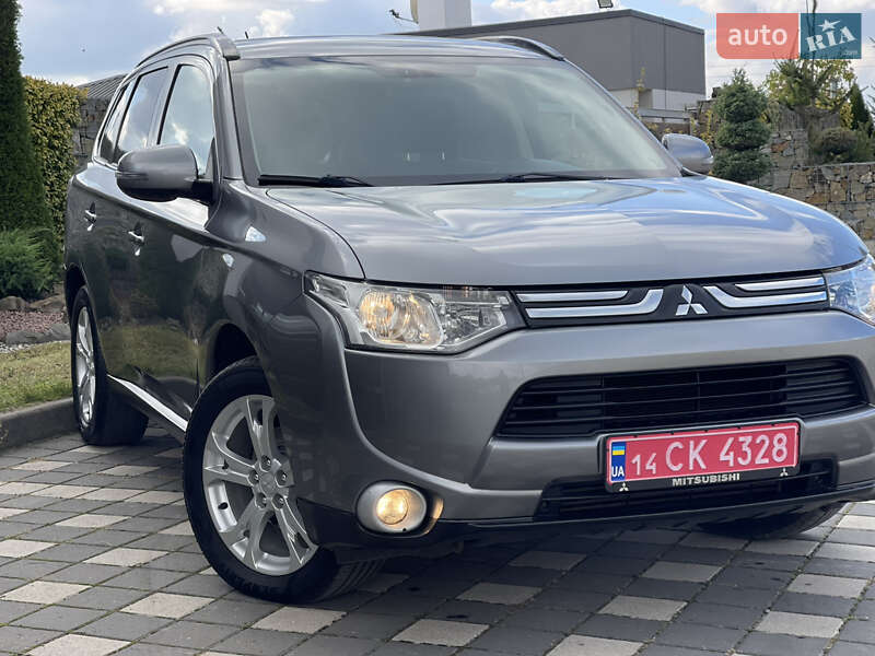 Внедорожник / Кроссовер Mitsubishi Outlander 2014 в Стрые