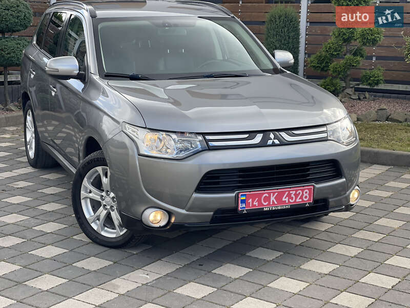 Внедорожник / Кроссовер Mitsubishi Outlander 2014 в Стрые