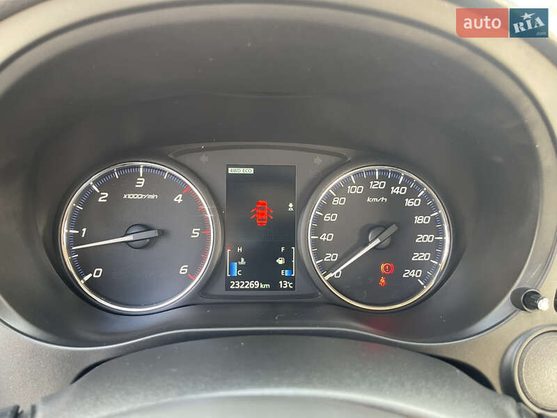 Внедорожник / Кроссовер Mitsubishi Outlander 2014 в Стрые