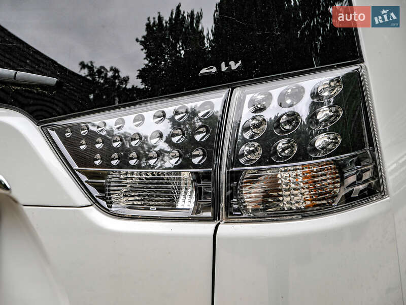 Внедорожник / Кроссовер Mitsubishi Outlander 2010 в Бродах