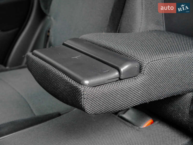 Внедорожник / Кроссовер Mitsubishi Outlander 2010 в Бродах