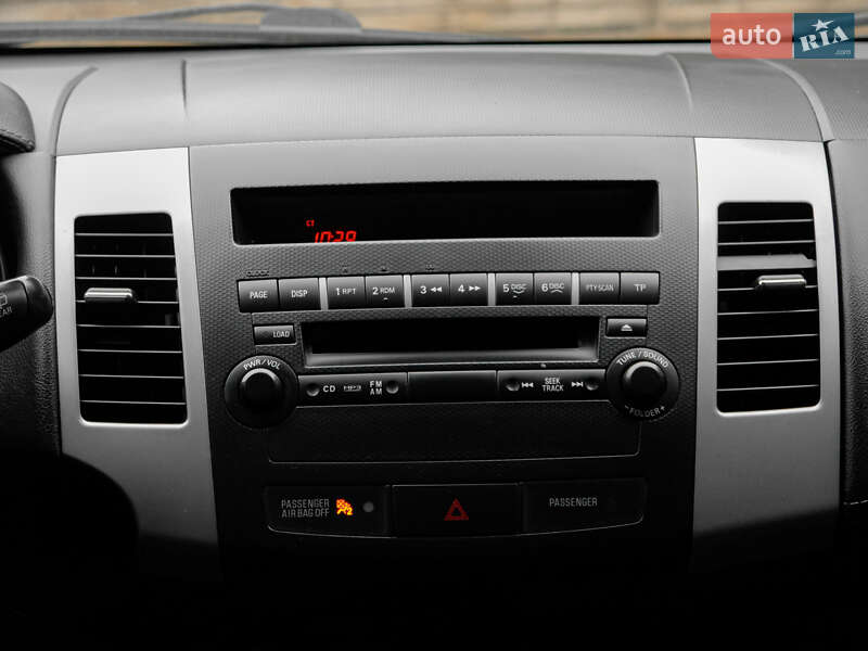 Внедорожник / Кроссовер Mitsubishi Outlander 2010 в Бродах