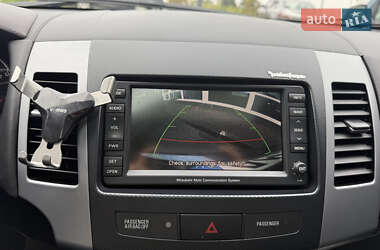 Внедорожник / Кроссовер Mitsubishi Outlander 2011 в 