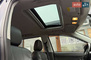 Внедорожник / Кроссовер Mitsubishi Outlander 2011 в 