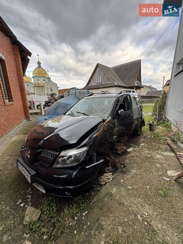 Внедорожник / Кроссовер Mitsubishi Outlander 2009 в Делятине