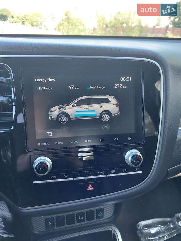 Внедорожник / Кроссовер Mitsubishi Outlander 2019 в Львове