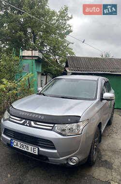 Внедорожник / Кроссовер Mitsubishi Outlander 2012 в Умани