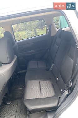 Внедорожник / Кроссовер Mitsubishi Outlander 2012 в 