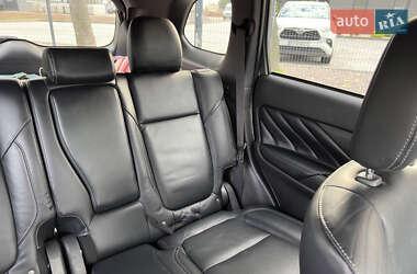 Внедорожник / Кроссовер Mitsubishi Outlander 2022 в 