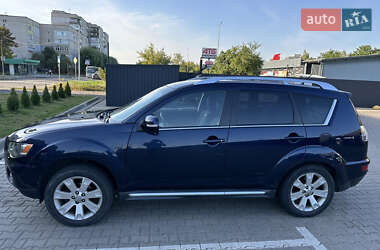 Внедорожник / Кроссовер Mitsubishi Outlander 2010 в 