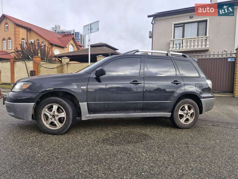 Внедорожник / Кроссовер Mitsubishi Outlander 2004 в Киеве