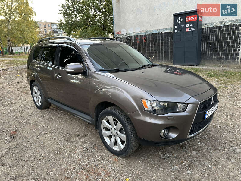 Внедорожник / Кроссовер Mitsubishi Outlander 2011 в Харькове фото 2 Внедорожник / Кроссовер Mitsubishi Outlander 2011 в Харькове
