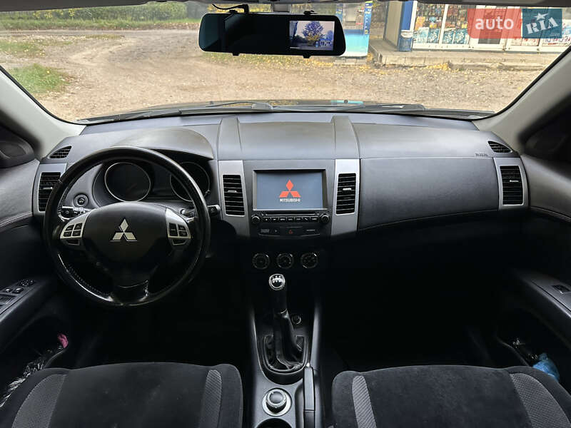 Внедорожник / Кроссовер Mitsubishi Outlander 2011 в Харькове фото 17 Внедорожник / Кроссовер Mitsubishi Outlander 2011 в Харькове