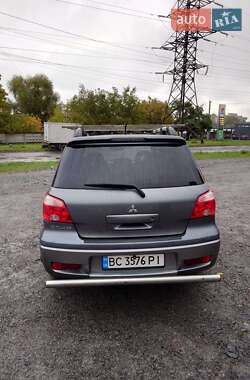 Внедорожник / Кроссовер Mitsubishi Outlander 2006 в  фото 5 Внедорожник / Кроссовер Mitsubishi Outlander 2006 в