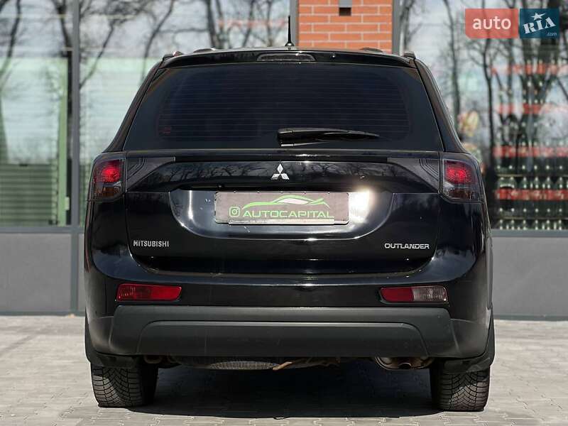 Внедорожник / Кроссовер Mitsubishi Outlander 2012 в Киеве