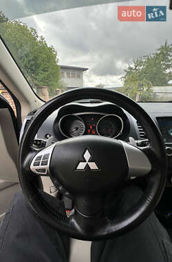 Позашляховик / Кросовер Mitsubishi Outlander 2007 в 