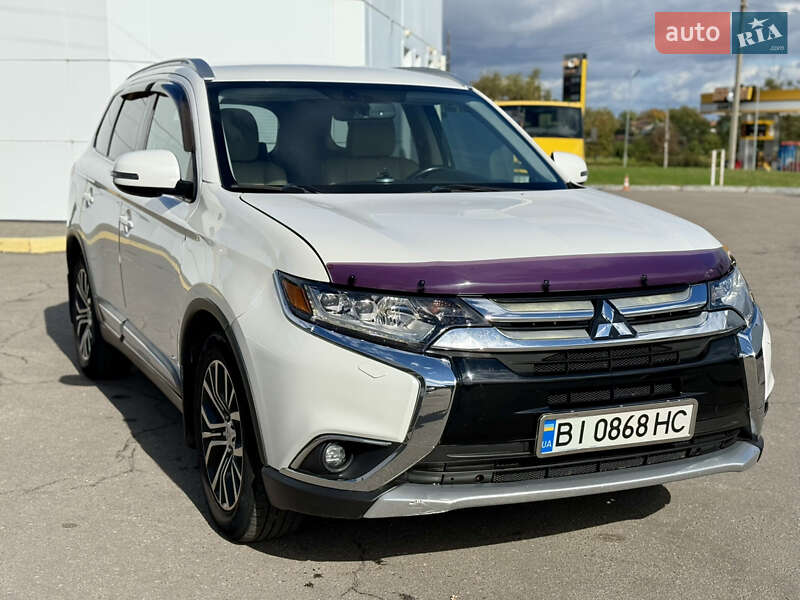 Внедорожник / Кроссовер Mitsubishi Outlander 2017 в Кременчуге фото 3 Внедорожник / Кроссовер Mitsubishi Outlander 2017 в Кременчуге