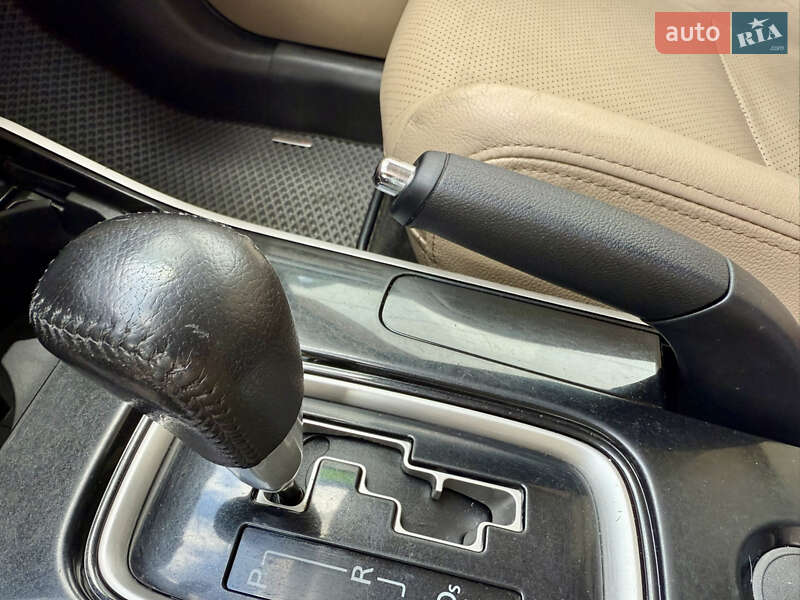 Внедорожник / Кроссовер Mitsubishi Outlander 2017 в Кременчуге фото 14 Внедорожник / Кроссовер Mitsubishi Outlander 2017 в Кременчуге