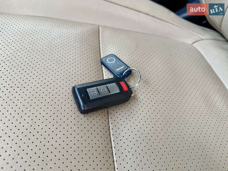 Внедорожник / Кроссовер Mitsubishi Outlander 2017 в Кременчуге фото 20 Внедорожник / Кроссовер Mitsubishi Outlander 2017 в Кременчуге